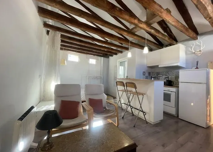 Punta Me Beautiful Apartment In Plaza Espana